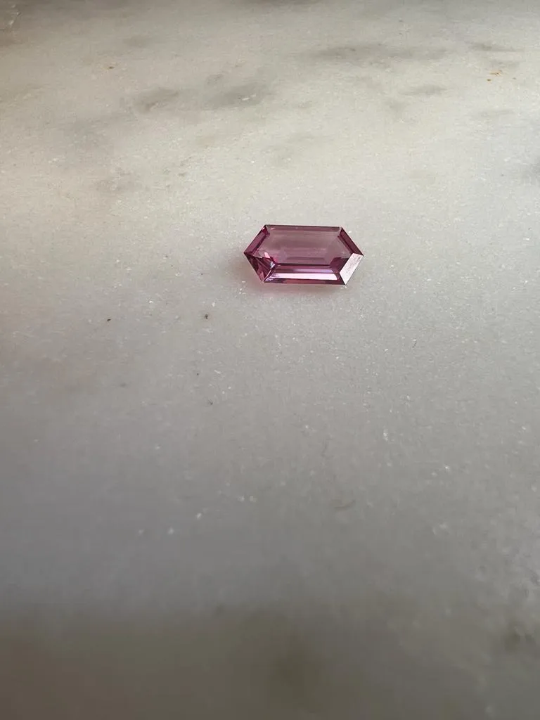 0.96 CARAT HEXAGON CUT NATURAL PINK SAPPHIRE LOOSE GEMSTONE. 0.96 CT PINK BY MIKE NEKTA NYC