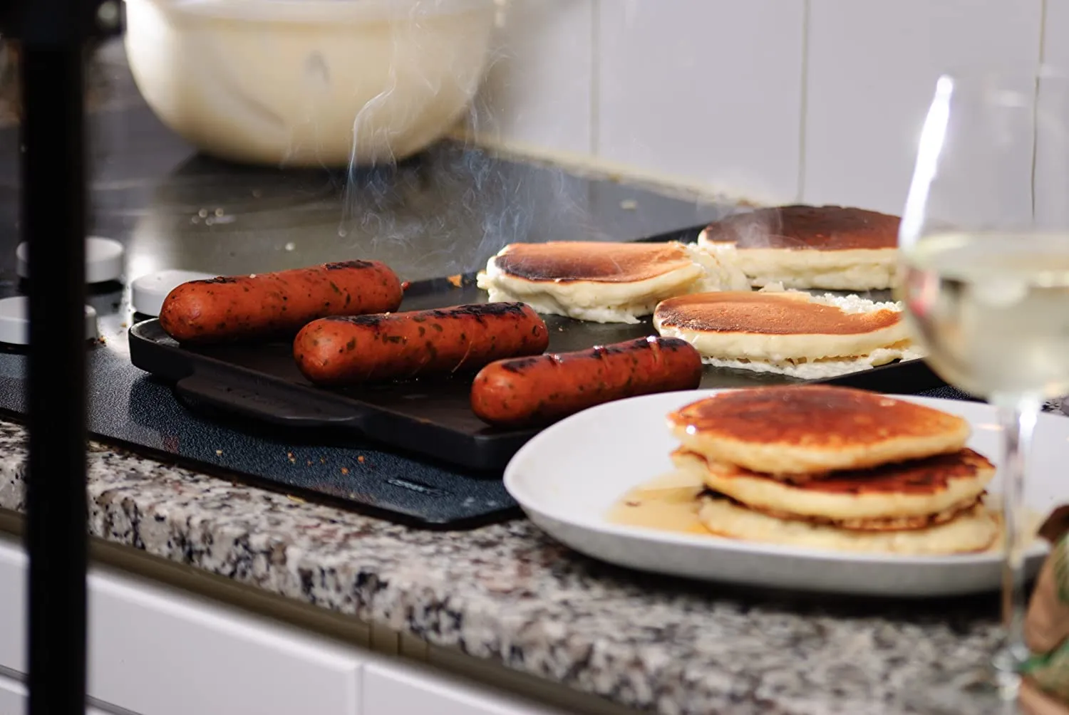 ENAMELED CAST IRON REVERSIBLE GRILL & GRIDDLE PLATE  W/ HANDLES - 26 x 47 CM / 10.2 x 18.5