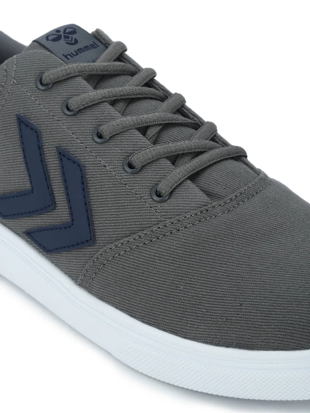 Essen Men Grey Sneakers